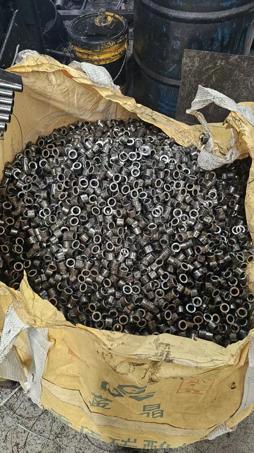 नवीनतम कंपनी समाधान के बारे में उत्पादन की चुनौतियों से लेकर स्थिर आपूर्ति तक: वियतनामी ग्राहक के साथ एक सटीक ट्यूब सफलता की कहानी