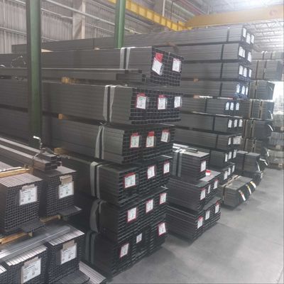 अच्छी कीमत SAE1060 60# ISO9001 Certified Hot Rolled Black Rectangular Steel Tube for Building Materials ऑनलाइन